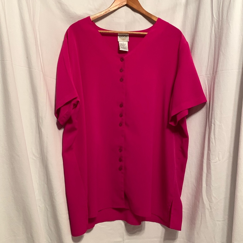 T R Bentley fuchsia pink short sleeve women 1x button down blouse